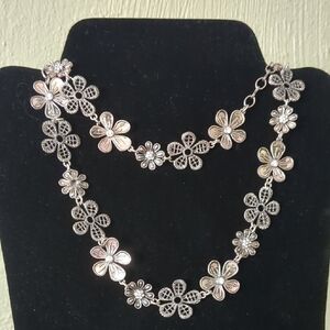 Premier Designs Daisy Chain Silver Necklace